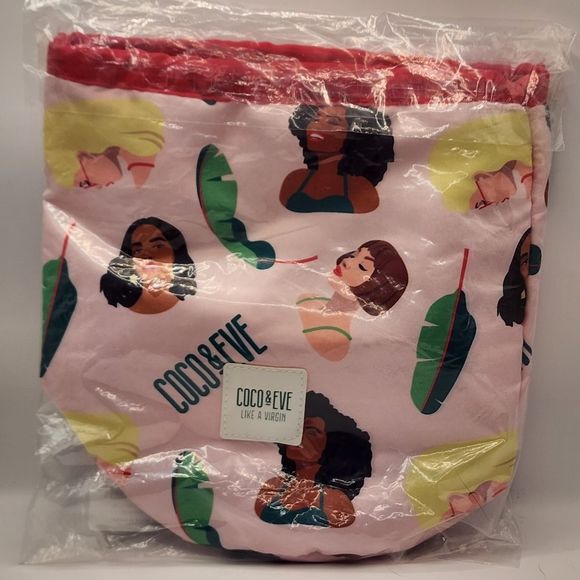 Coco & Eve | Drawstring Makeup Bag - Picture 4 of 4